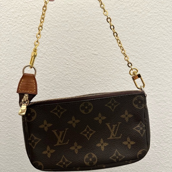 SOLD Louis Vuitton Monogram Mini Pochette Accessories - Picture 7 of 8